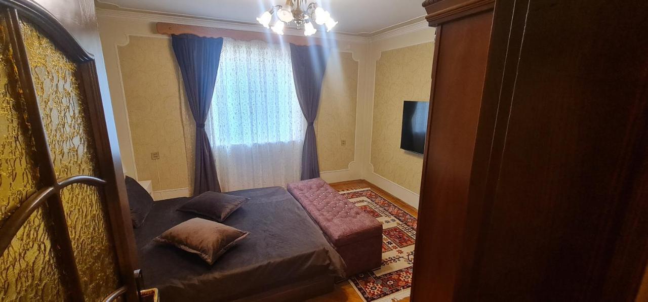 Gold Wall Apartment Baku Luaran gambar
