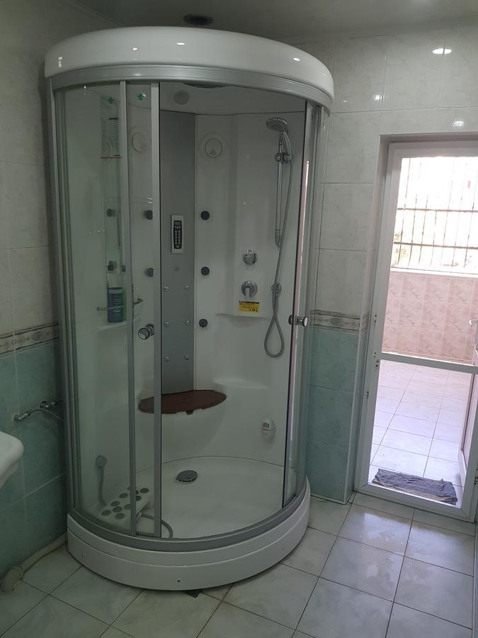 Gold Wall Apartment Baku Luaran gambar