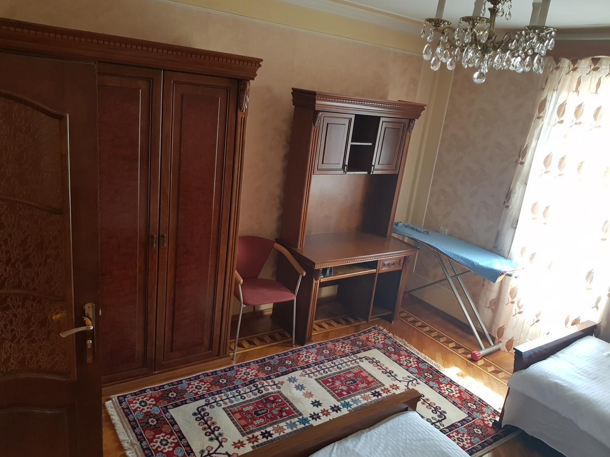 Gold Wall Apartment Baku Luaran gambar